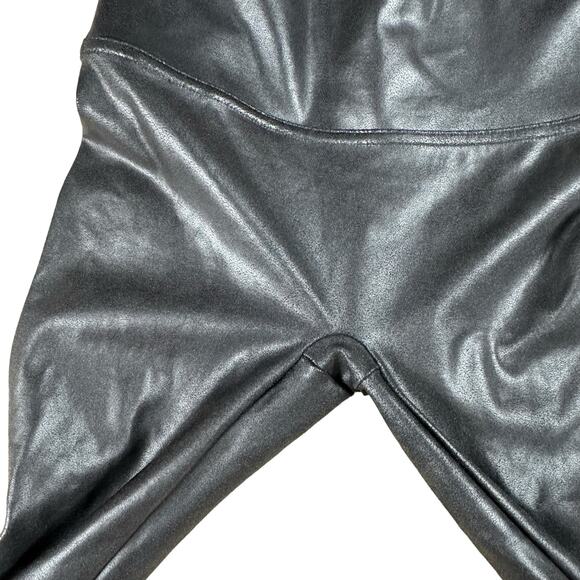 SPANX Black Faux Leather Leggings Slimming Casual Classy Women's Medium Petite - Picture 2 of 6